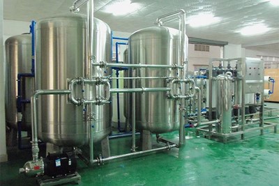 Equipement de traitement d’eau minérale